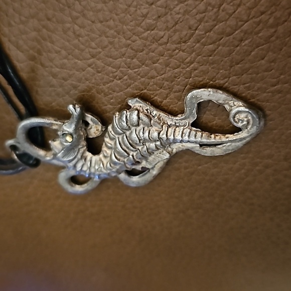 Vintage Seahorse Pewter Pendant Ribbon Necklace - Picture 5 of 5